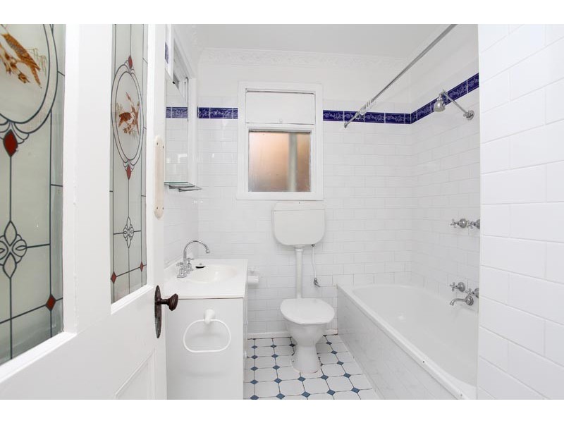 215 Buckley Street, Seddon VIC 3011