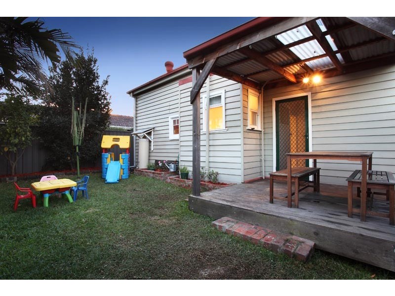 215 Buckley Street, Seddon VIC 3011