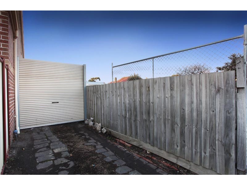215 Buckley Street, Seddon VIC 3011