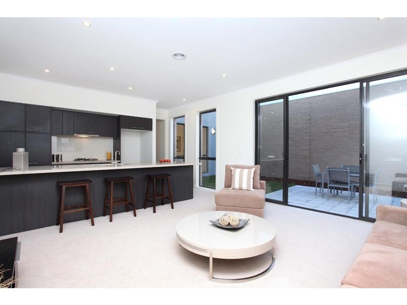 32 McDougall Drive, Footscray VIC 3011