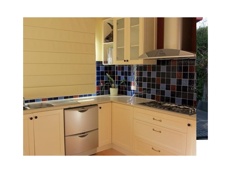 9 Dickens Street, Yarraville VIC 3013