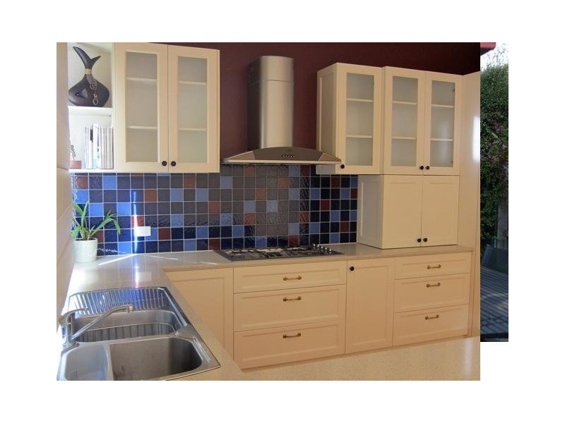 9 Dickens Street, Yarraville VIC 3013