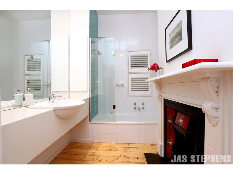 57 Walter Street, Seddon VIC 3011