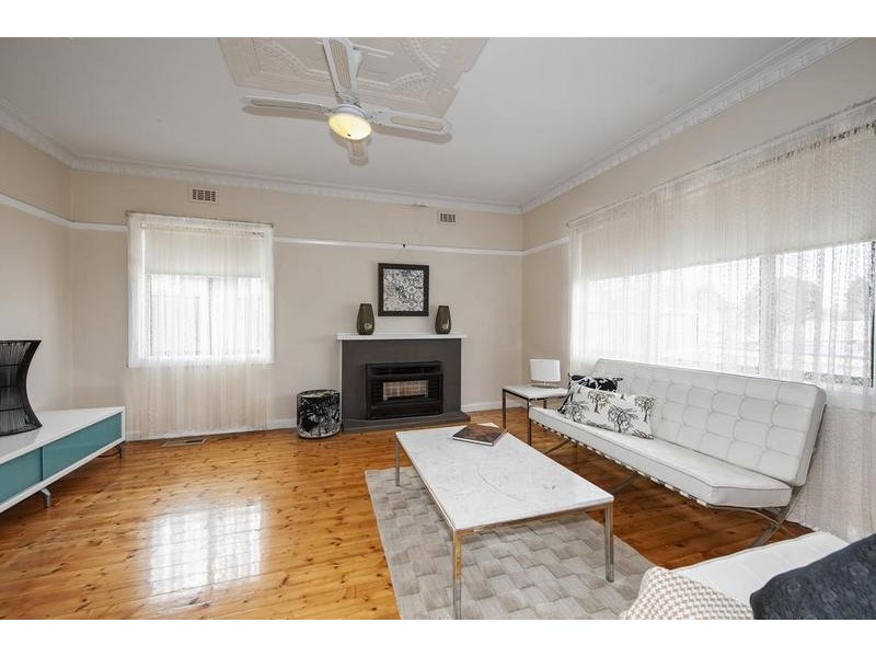 52 Dunkeld Avenue, Sunshine North VIC 3020
