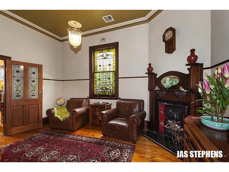 13 Tennyson Street, Seddon VIC 3011