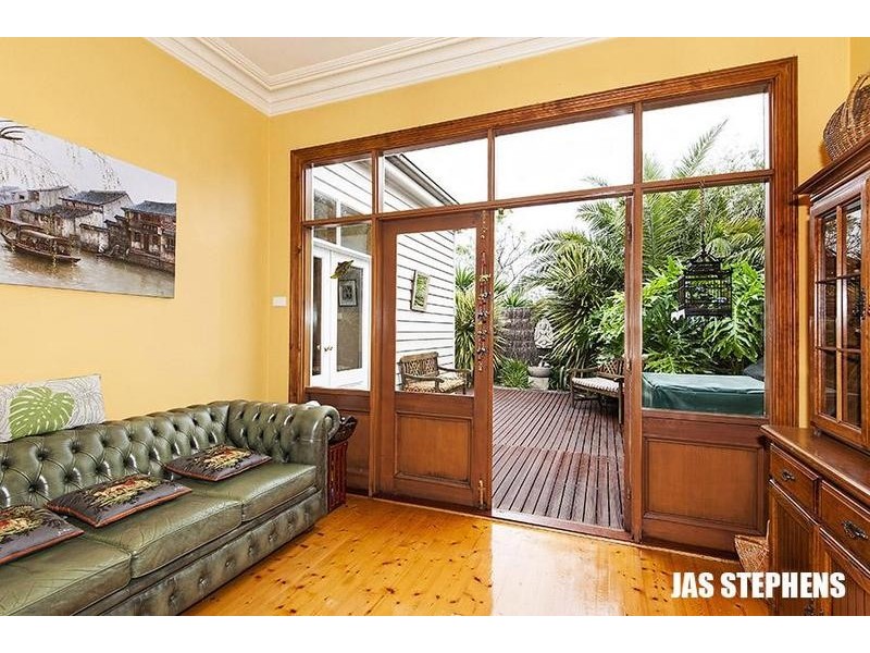 13 Tennyson Street, Seddon VIC 3011