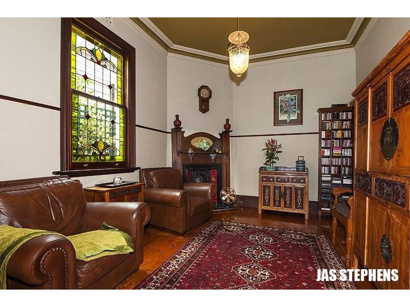 13 Tennyson Street, Seddon VIC 3011
