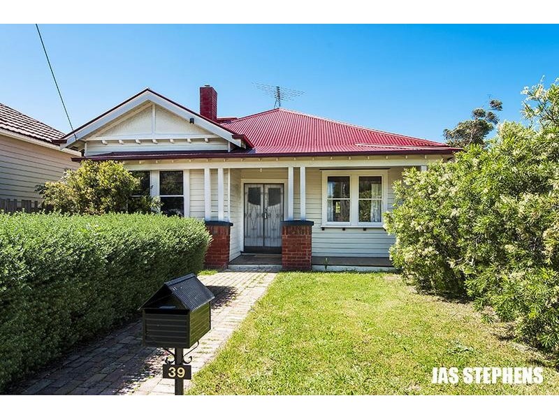 39 Bishop Street, Kingsville VIC 3012