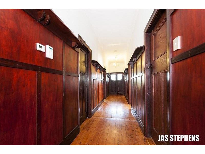 39 Bishop Street, Kingsville VIC 3012