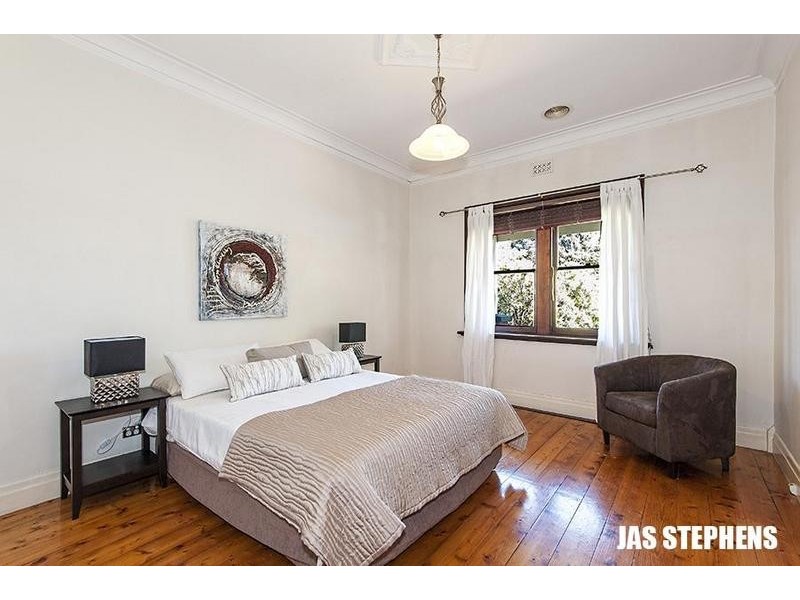 39 Bishop Street, Kingsville VIC 3012