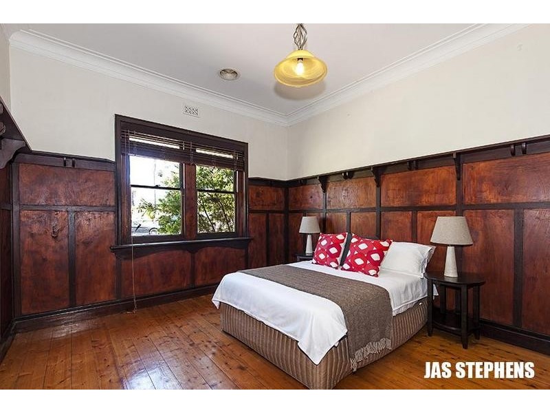 39 Bishop Street, Kingsville VIC 3012