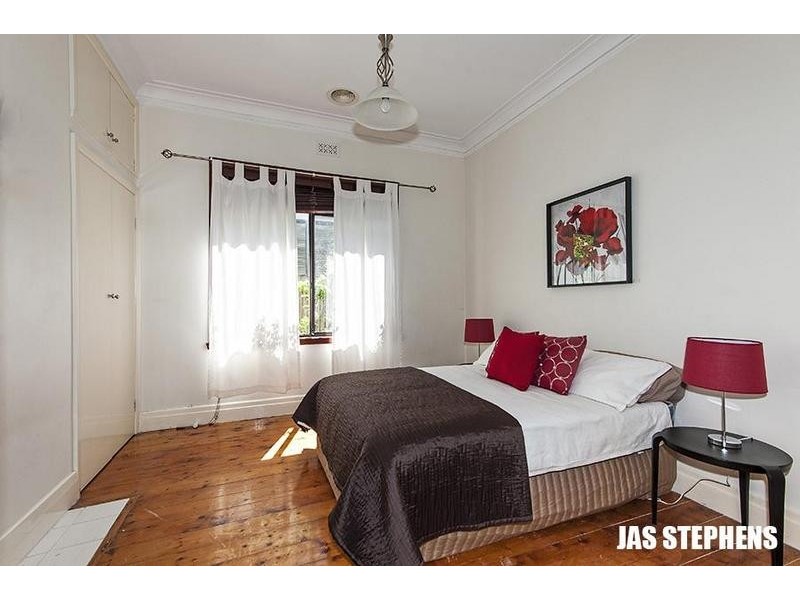 39 Bishop Street, Kingsville VIC 3012