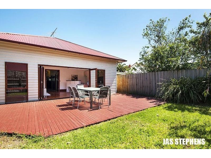 39 Bishop Street, Kingsville VIC 3012