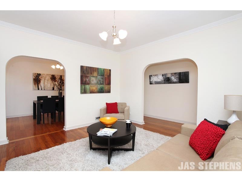 82 Napoleon Street, West Footscray VIC 3012