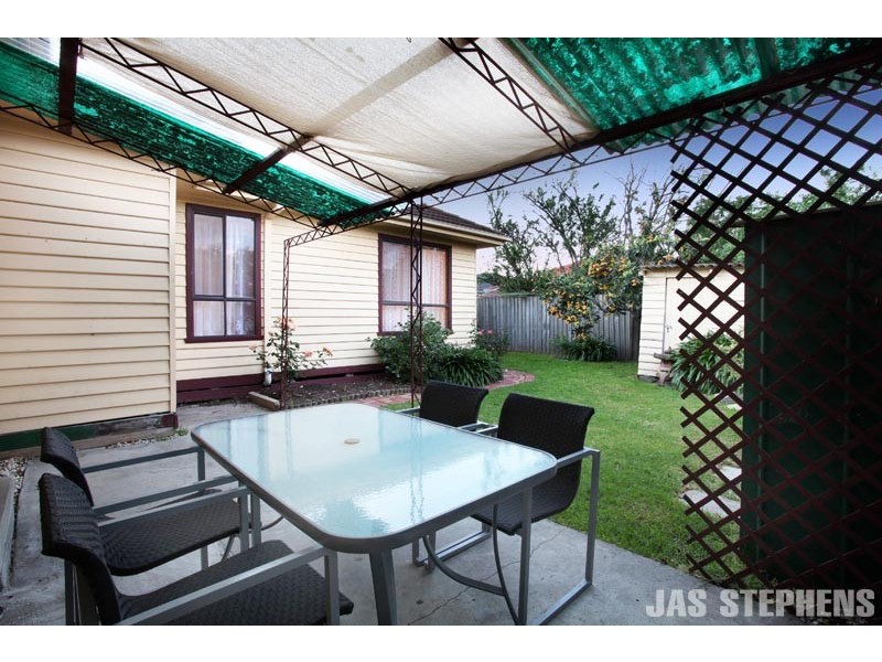 82 Napoleon Street, West Footscray VIC 3012