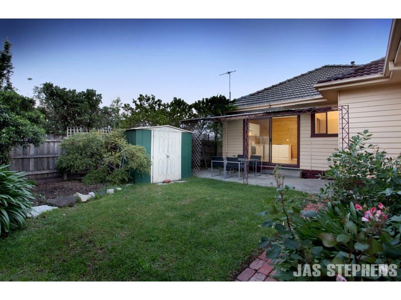 82 Napoleon Street, West Footscray VIC 3012