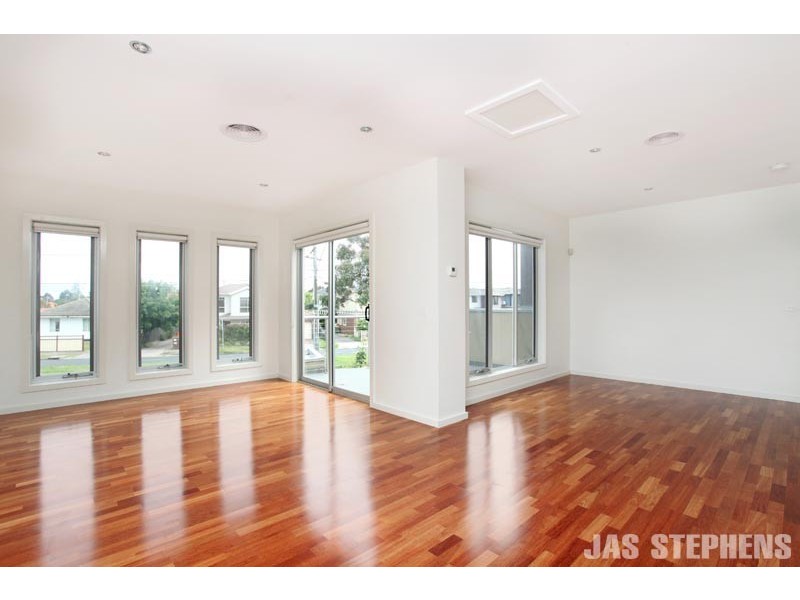 19 Churchill Avenue, Maidstone VIC 3012