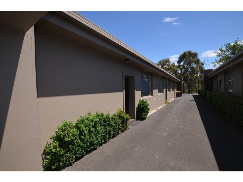 2/51 Anderson Road, Sunshine VIC 3020