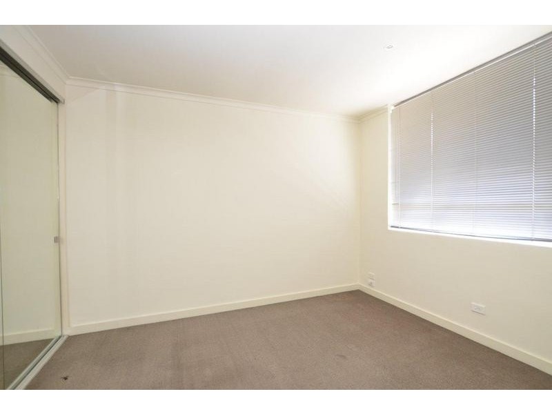 2/51 Anderson Road, Sunshine VIC 3020