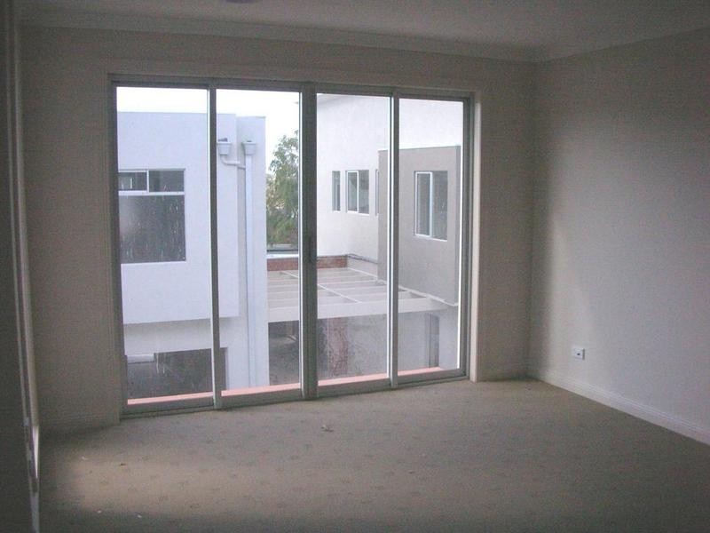 3/2 Bellairs Street, Seddon VIC 3011