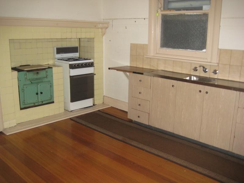 56 Empress Avenue, Kingsville VIC 3012