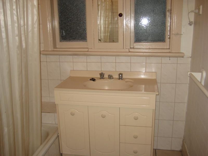 56 Empress Avenue, Kingsville VIC 3012