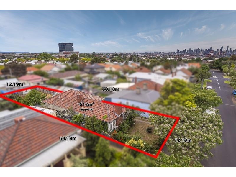 24 Hobbs Street, Seddon VIC 3011