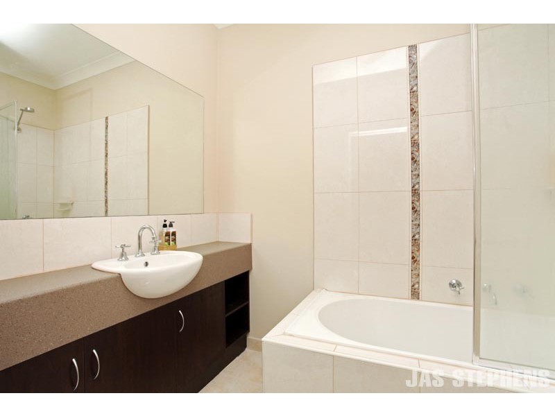 1/1A Janson Street, Maidstone VIC 3012