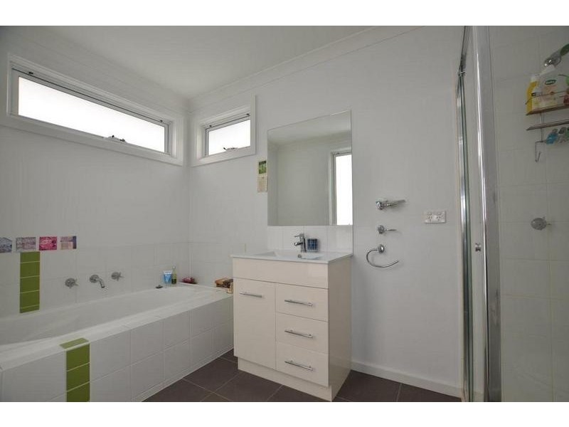 5 Sydenham Street, Seddon VIC 3011