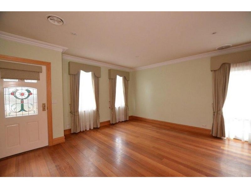 16 Vine Street, Footscray VIC 3011