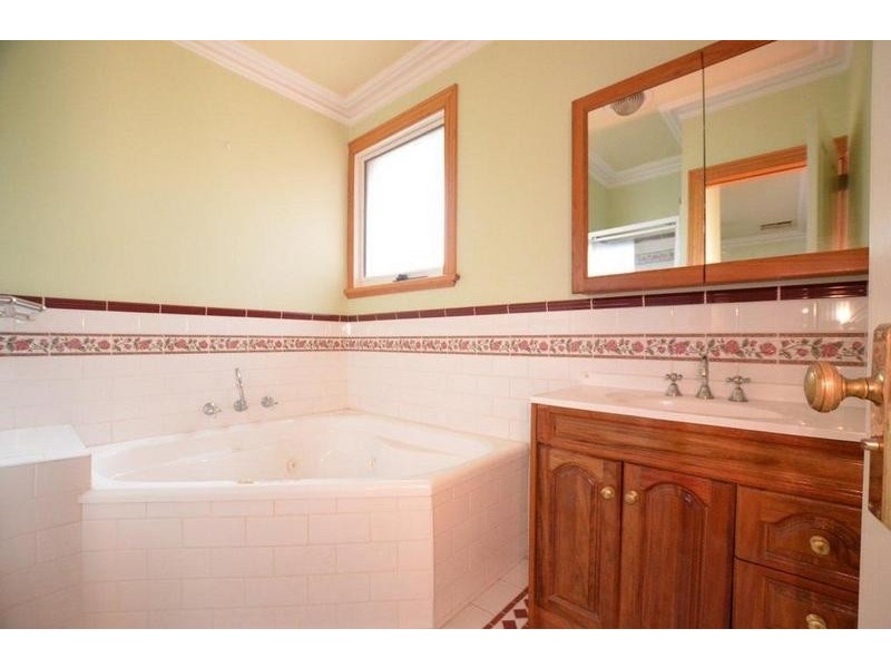 16 Vine Street, Footscray VIC 3011