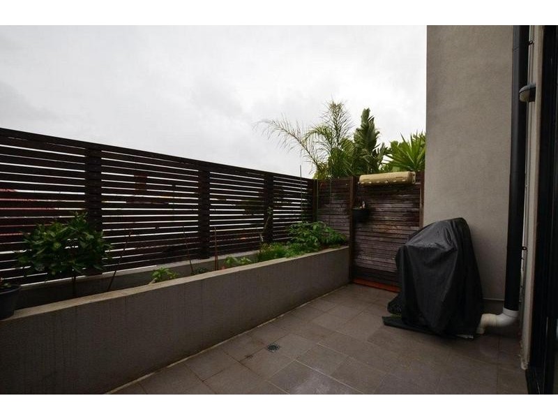 6/77 Victoria Street, Seddon VIC 3011