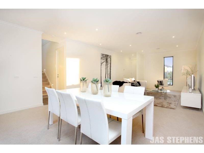 31 Warleigh Road, Footscray VIC 3011