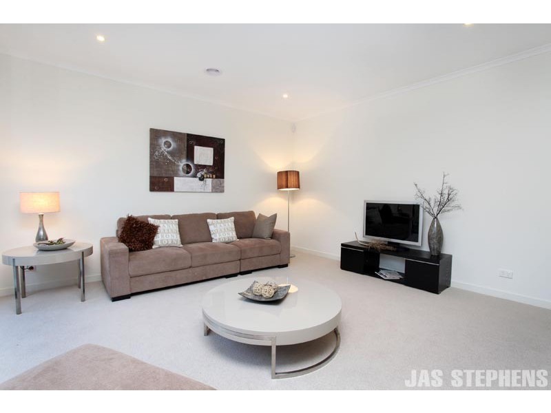 31 Warleigh Road, Footscray VIC 3011