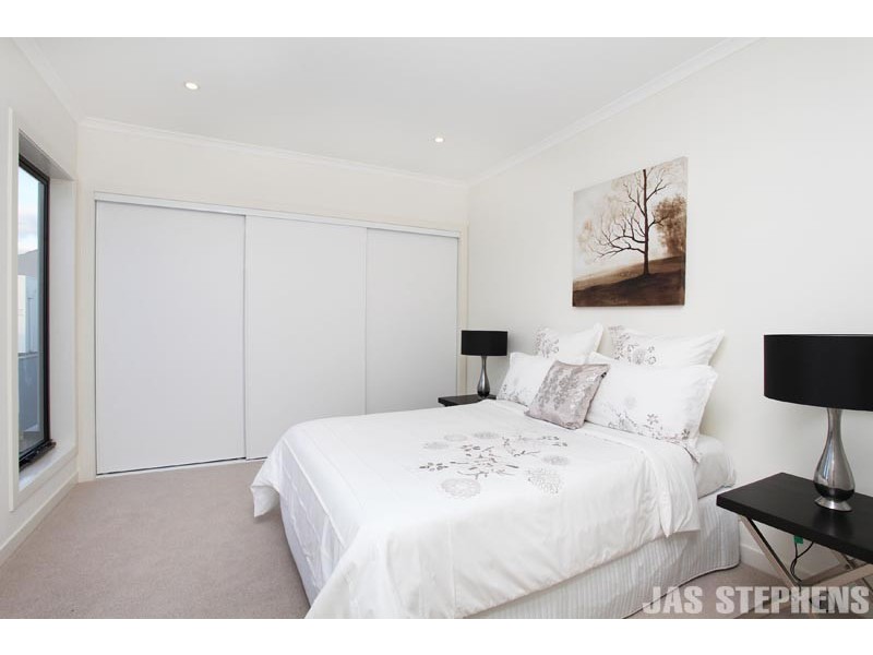 31 Warleigh Road, Footscray VIC 3011