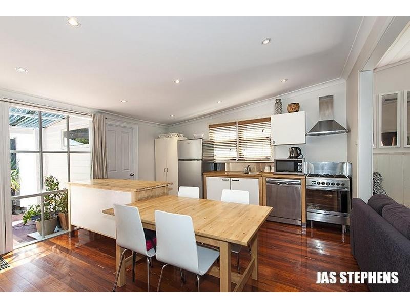 15 Salisbury Street, Yarraville VIC 3013