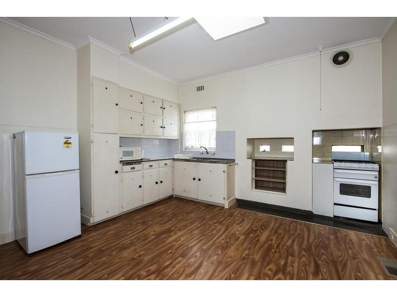 31 Hillside Crescent, Maribyrnong VIC 3032