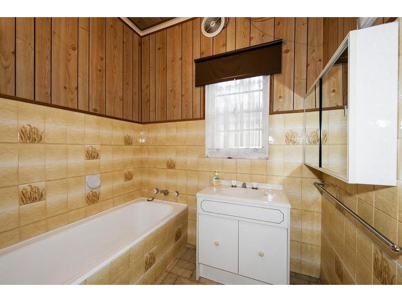 31 Hillside Crescent, Maribyrnong VIC 3032