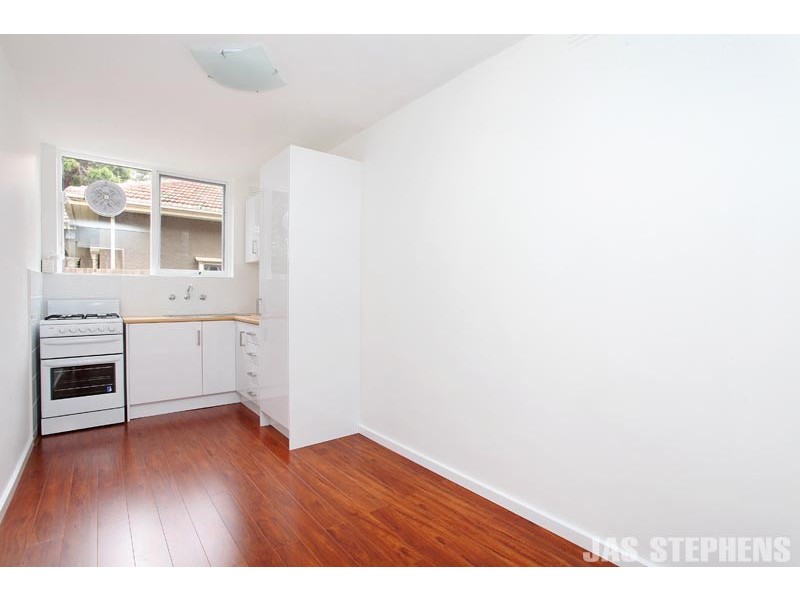 2/37 Somerville Road, Yarraville VIC 3013