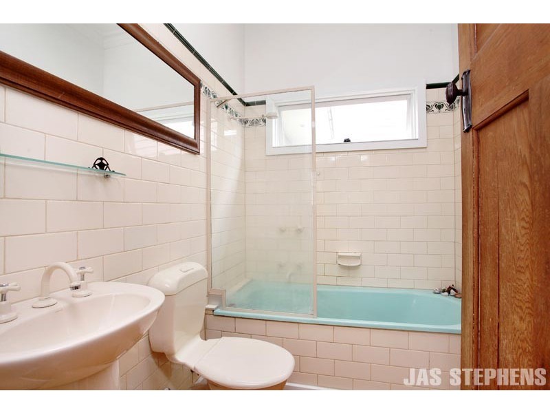 133 Empress Avenue, Kingsville VIC 3012