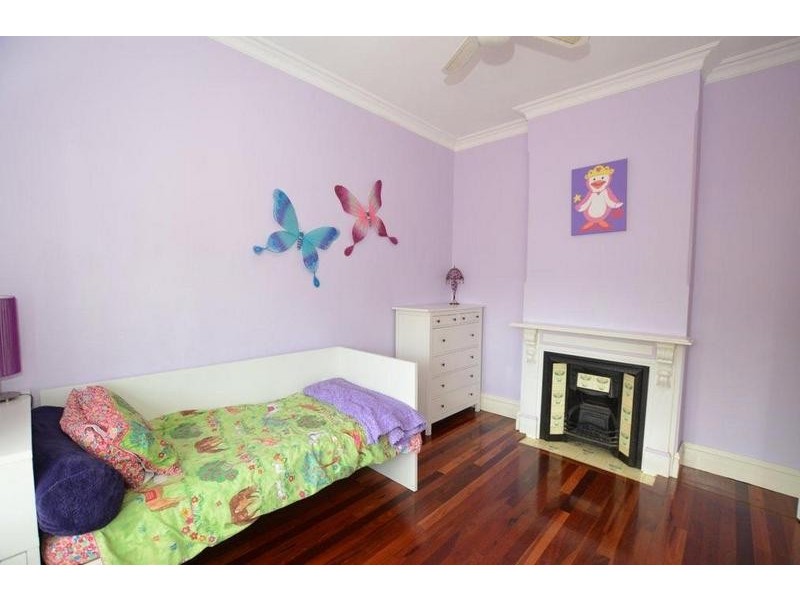 4 Carmichael St, West Footscray VIC 3012