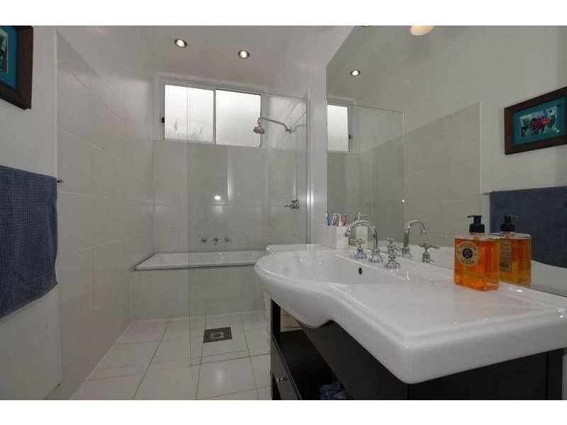 4 Carmichael St, West Footscray VIC 3012