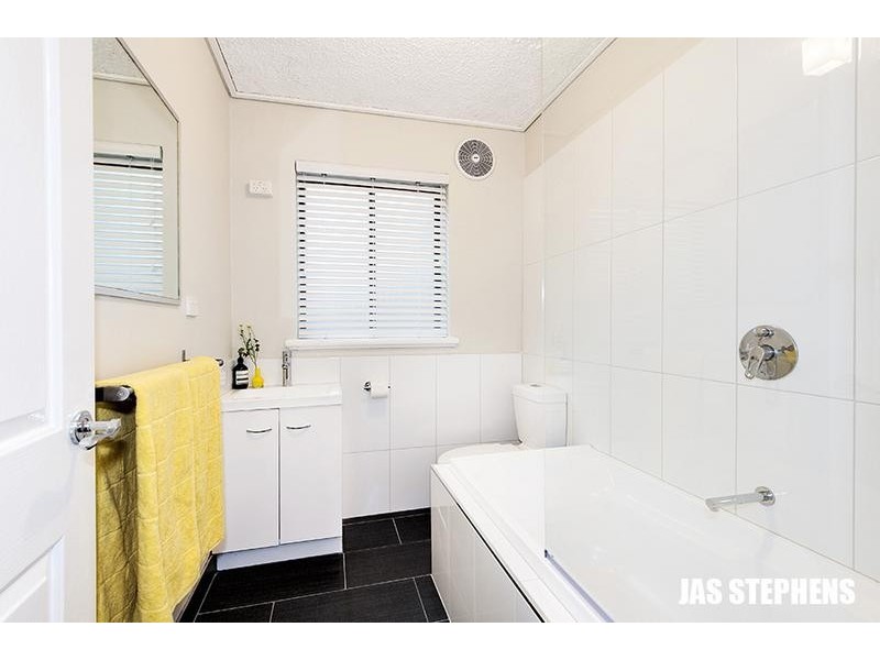 1/101 Ballarat Road, Maidstone VIC 3012