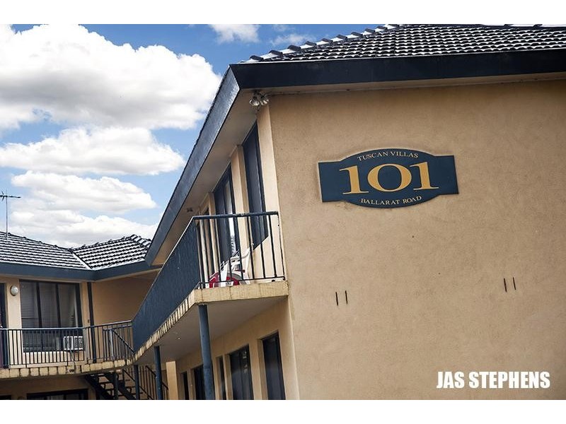 1/101 Ballarat Road, Maidstone VIC 3012