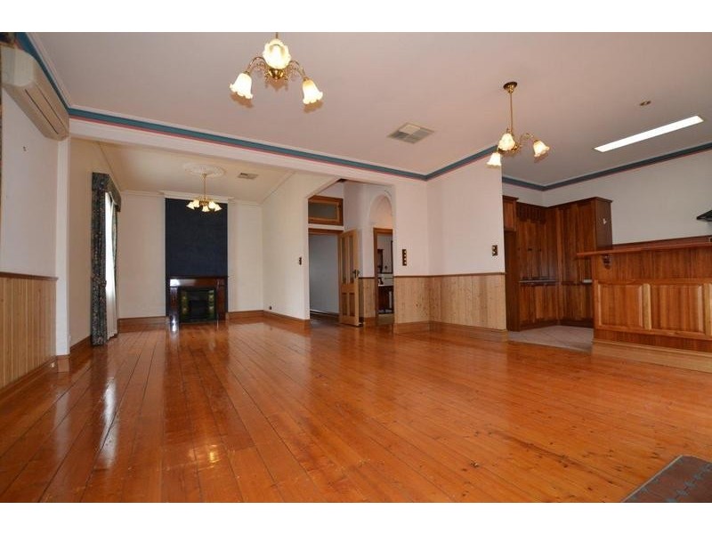 64 Gamon Street, Seddon VIC 3011