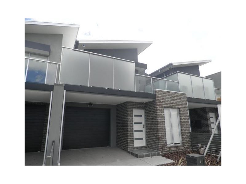 9 Desmond Street, Maidstone VIC 3012