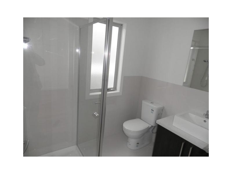 9 Desmond Street, Maidstone VIC 3012