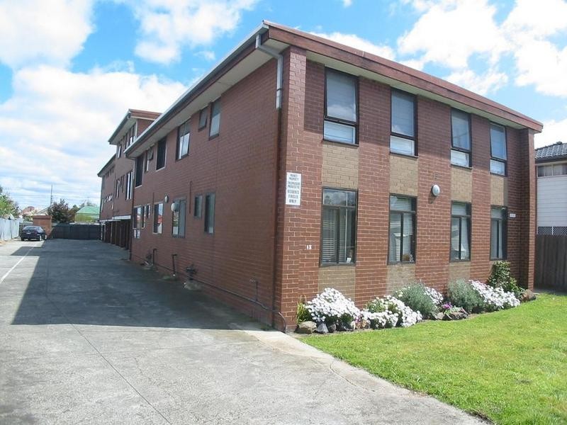 7/13 Empire Street, Footscray VIC 3011