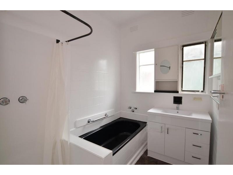 17 St Leonards Avenue, Yarraville VIC 3013