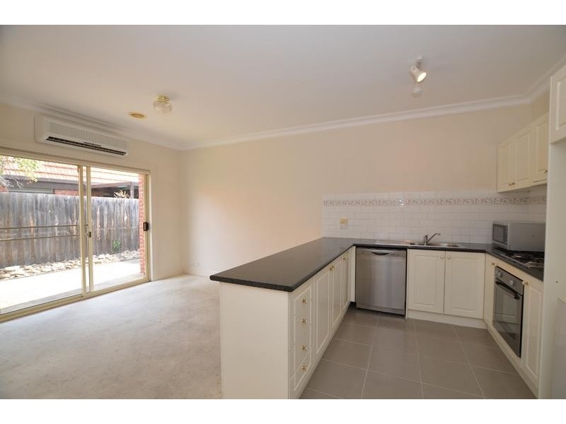 2/57 Challis Street, Newport VIC 3015